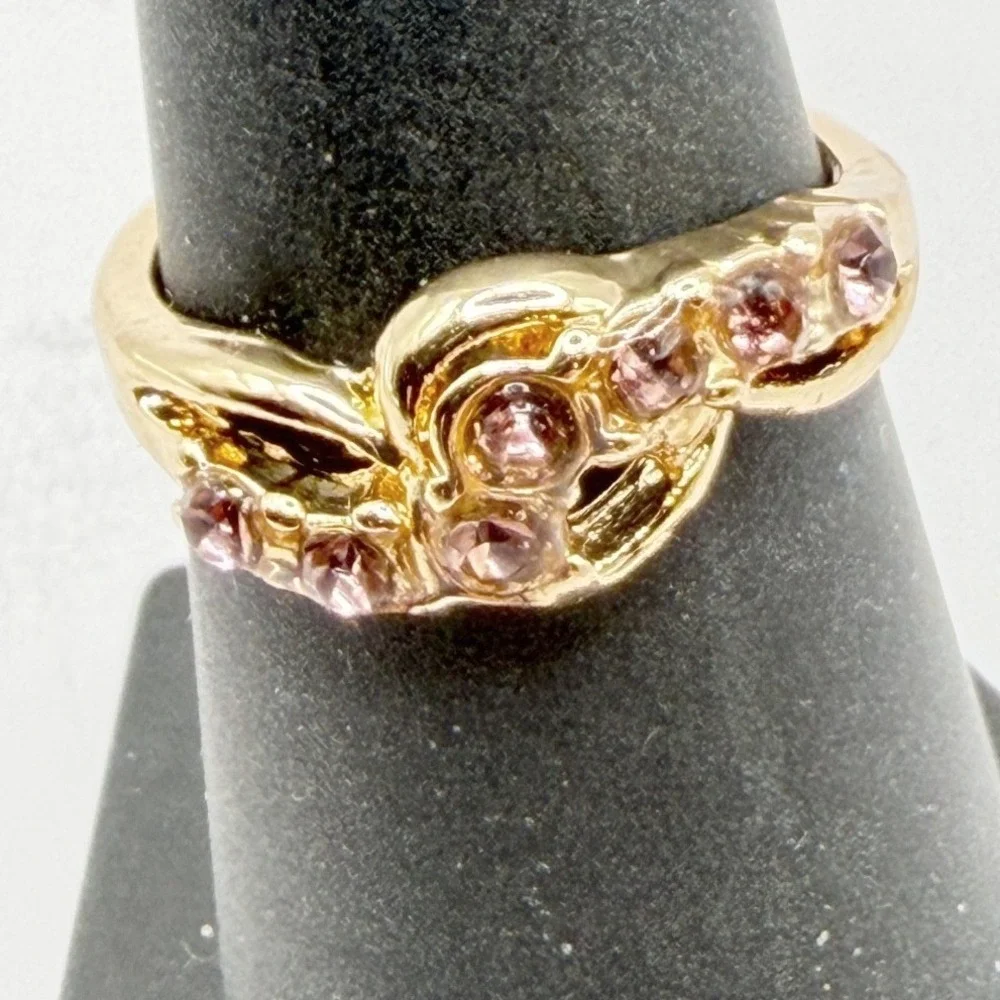 Gold Tone Pink Rhinestone‎ Swirl Ring Size 6.75 Vintage Style Statement
